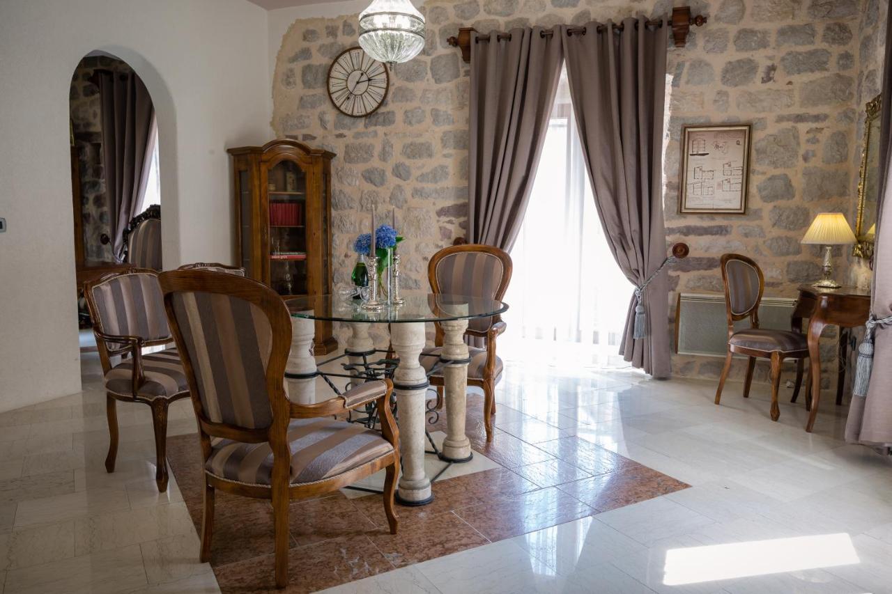 Luxury One-Bedroom Apartment,1137094561:JPEG